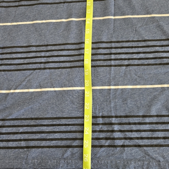 2 quicksilver , mens XL slim fit tanks - Picture 6 of 7